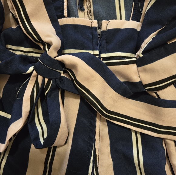 Striped Cropped Jumpsuit - Picture 4 of 4